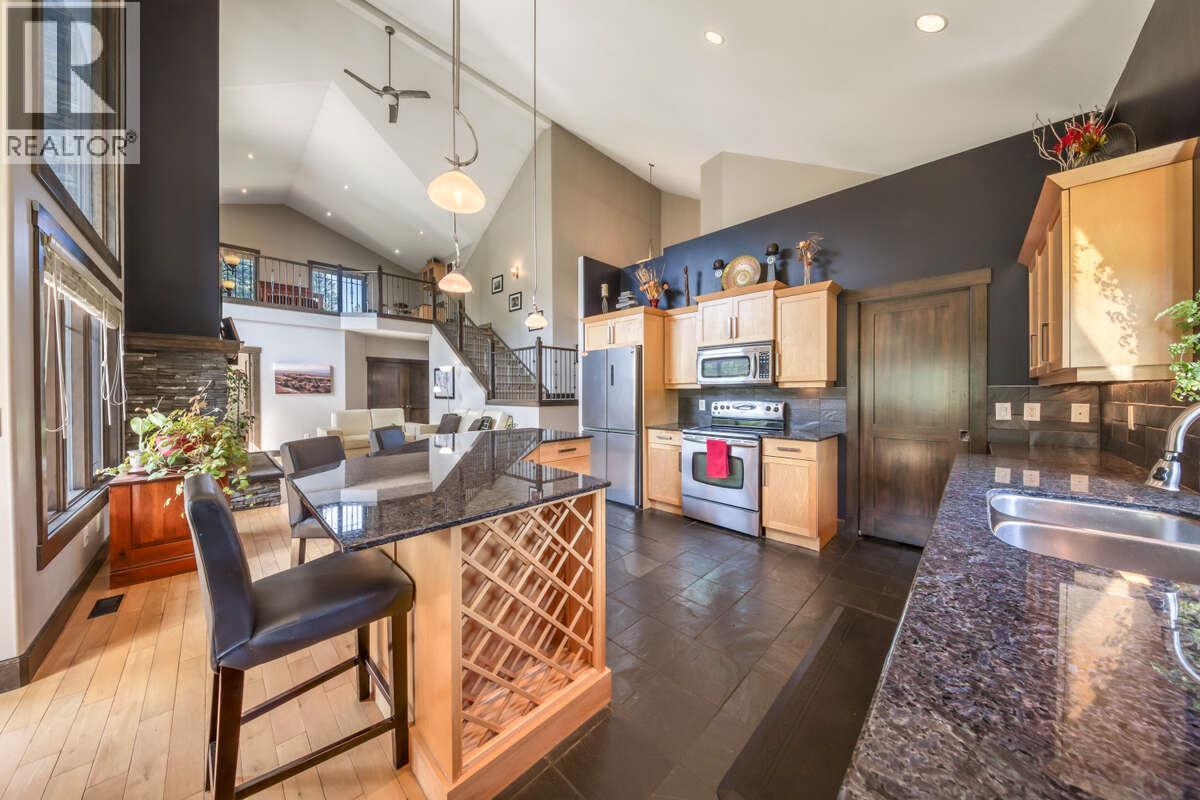 2576 Sandstone Green, Invermere, British Columbia  V0A 1K6 - Photo 9 - 10371168