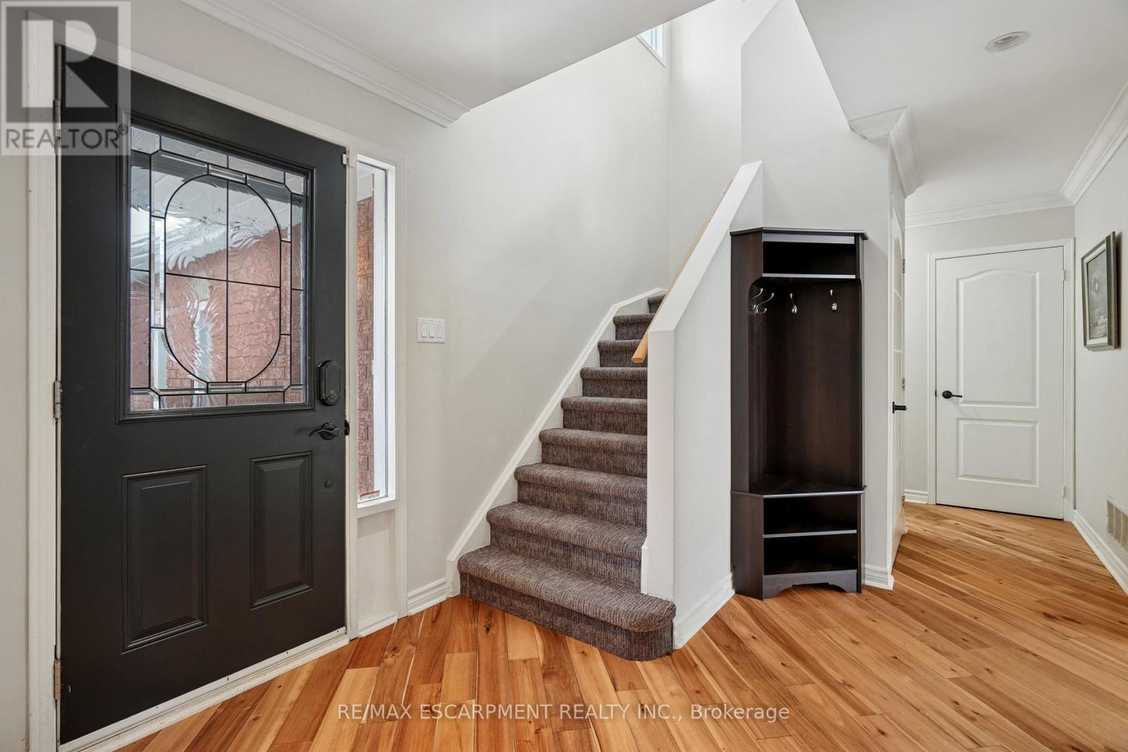 7 Birchway Place, Halton Hills, Ontario  L7J 2X4 - Photo 10 - W12605964