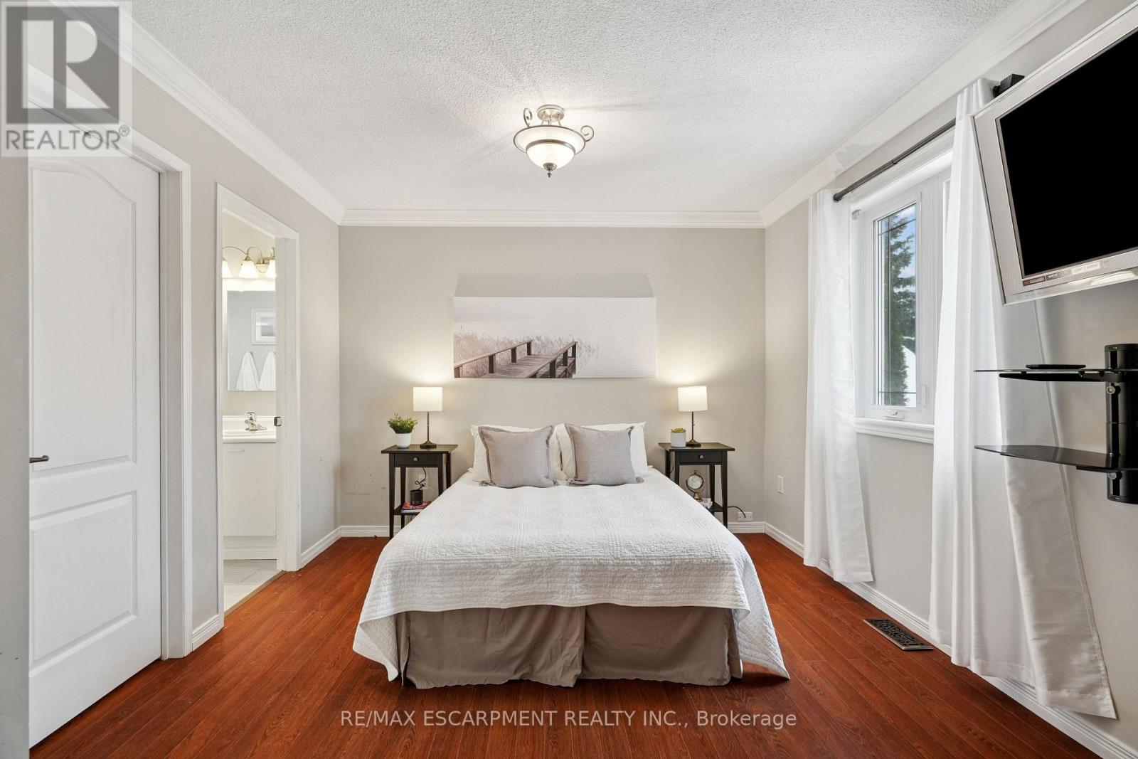 7 Birchway Place, Halton Hills, Ontario  L7J 2X4 - Photo 29 - W12605964