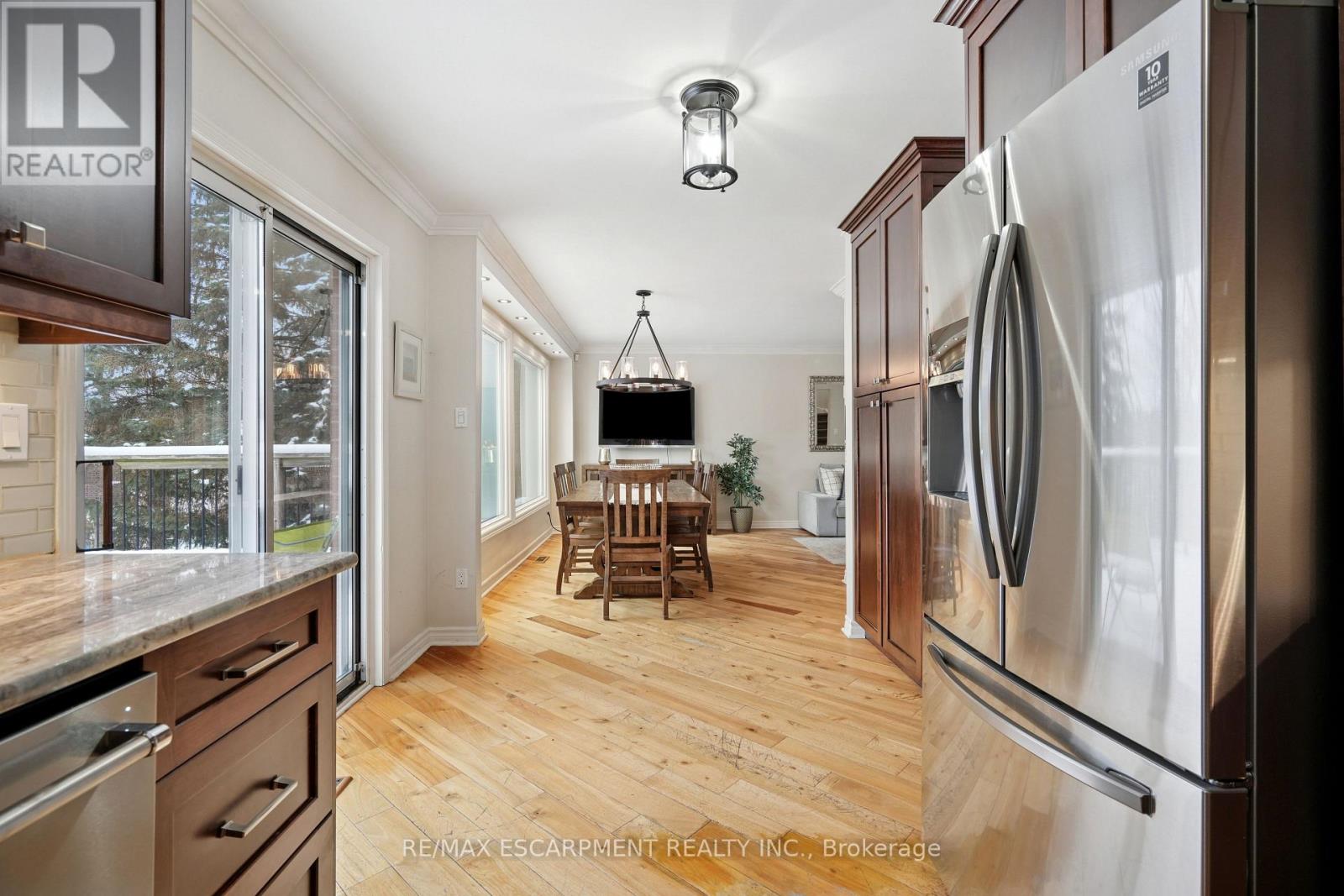 7 Birchway Place, Halton Hills, Ontario  L7J 2X4 - Photo 20 - W12605964