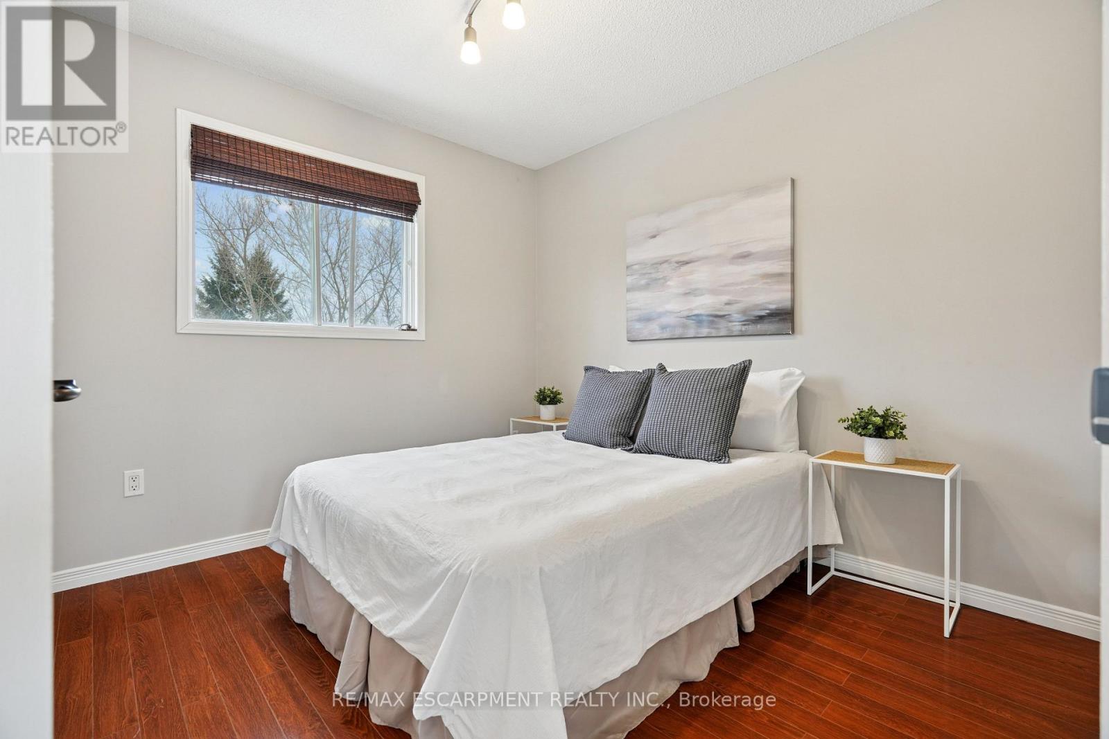 7 Birchway Place, Halton Hills, Ontario  L7J 2X4 - Photo 28 - W12605964