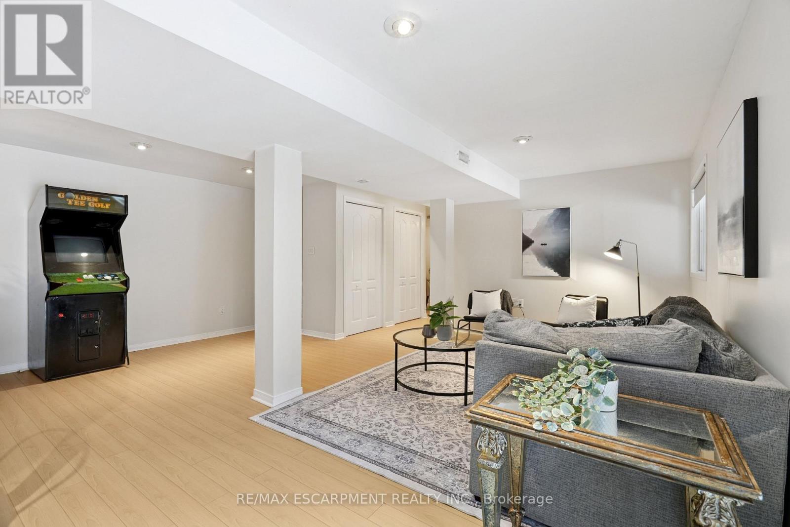 7 Birchway Place, Halton Hills, Ontario  L7J 2X4 - Photo 37 - W12605964