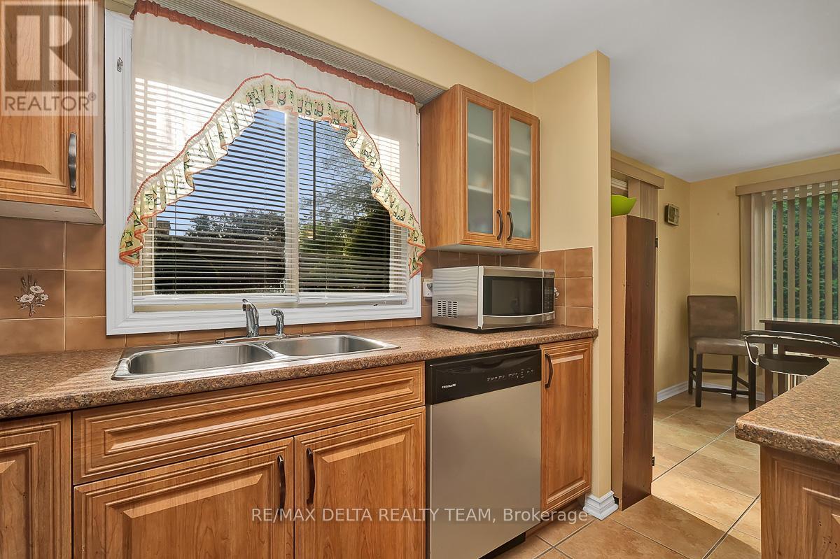 6096 Meadowhill Crescent, Ottawa, Ontario  K1C 5R8 - Photo 15 - X12634916