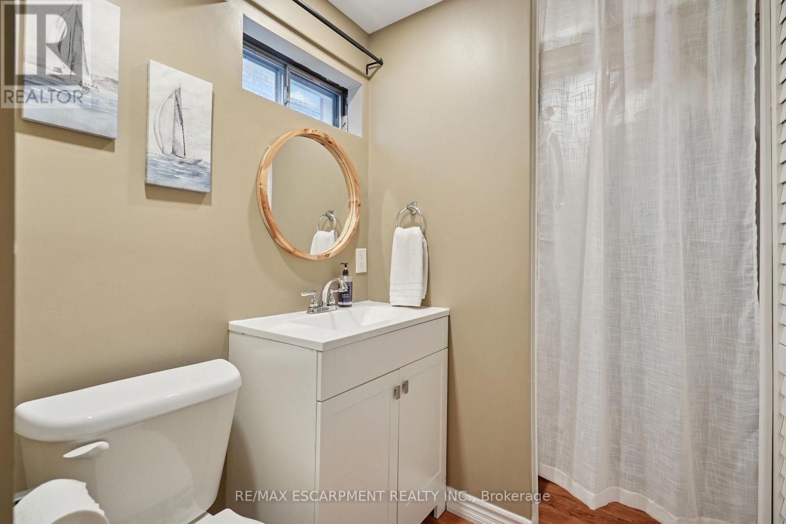 7 Birchway Place, Halton Hills, Ontario  L7J 2X4 - Photo 39 - W12605964