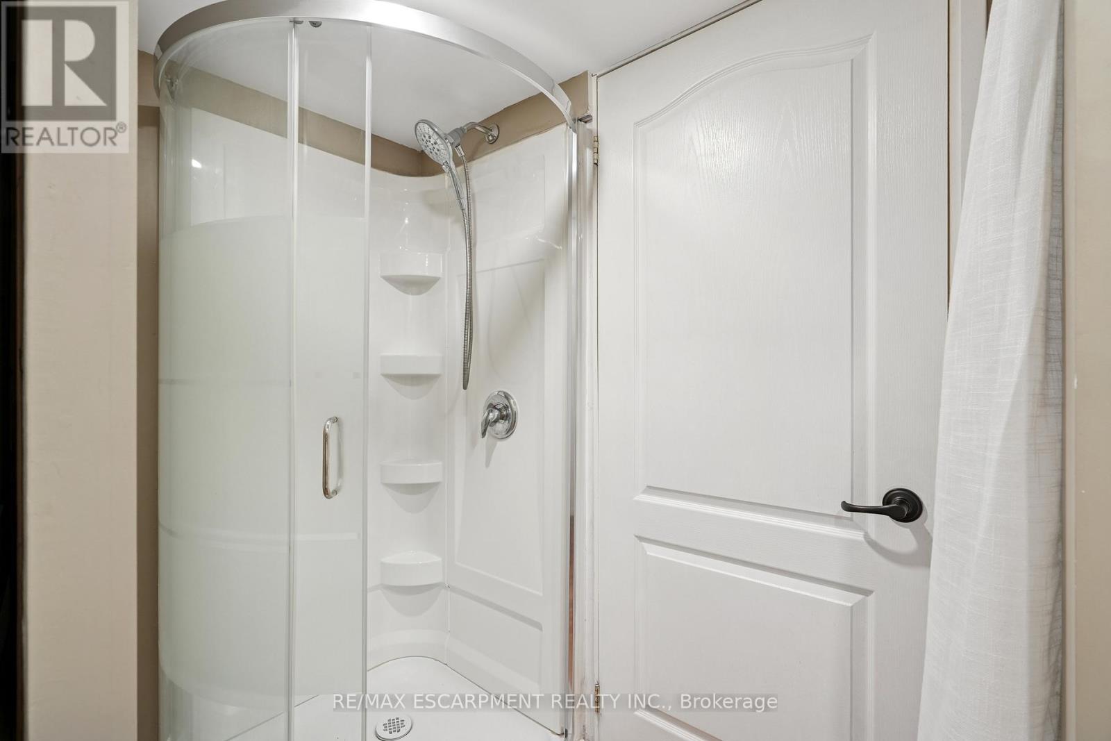 7 Birchway Place, Halton Hills, Ontario  L7J 2X4 - Photo 40 - W12605964