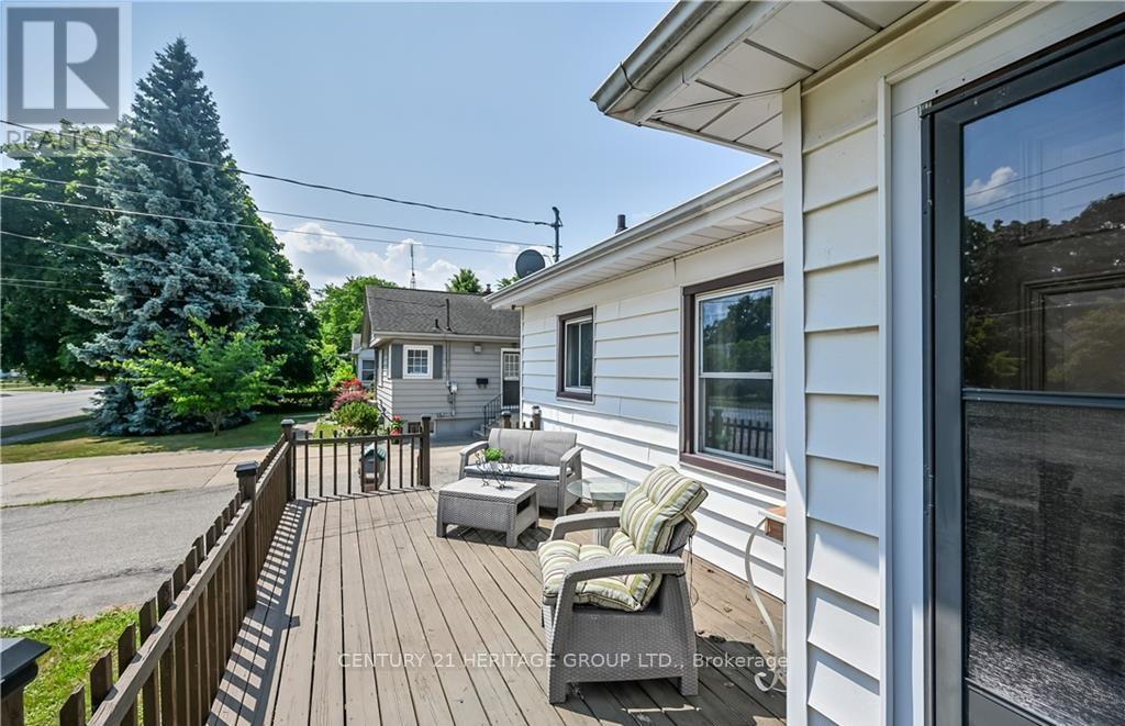 471 Geneva Street, St. Catharines, Ontario  L2N 2H4 - Photo 5 - X12279682