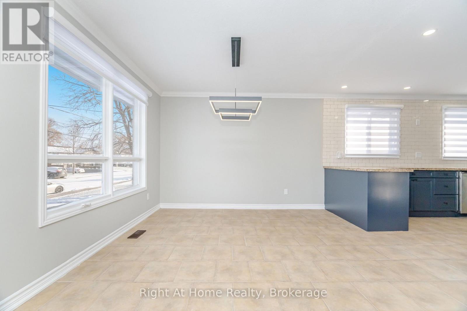 364 Red Oak Avenue, Hamilton, Ontario  L8E 2C3 - Photo 13 - X12634928