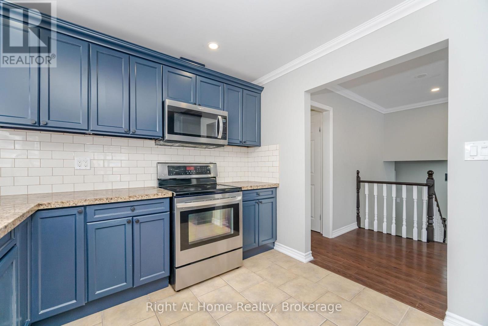 364 Red Oak Avenue, Hamilton, Ontario  L8E 2C3 - Photo 17 - X12634928