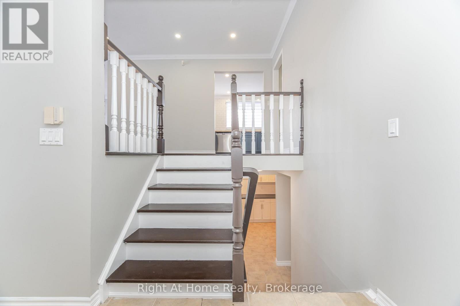 364 Red Oak Avenue, Hamilton, Ontario  L8E 2C3 - Photo 7 - X12634928