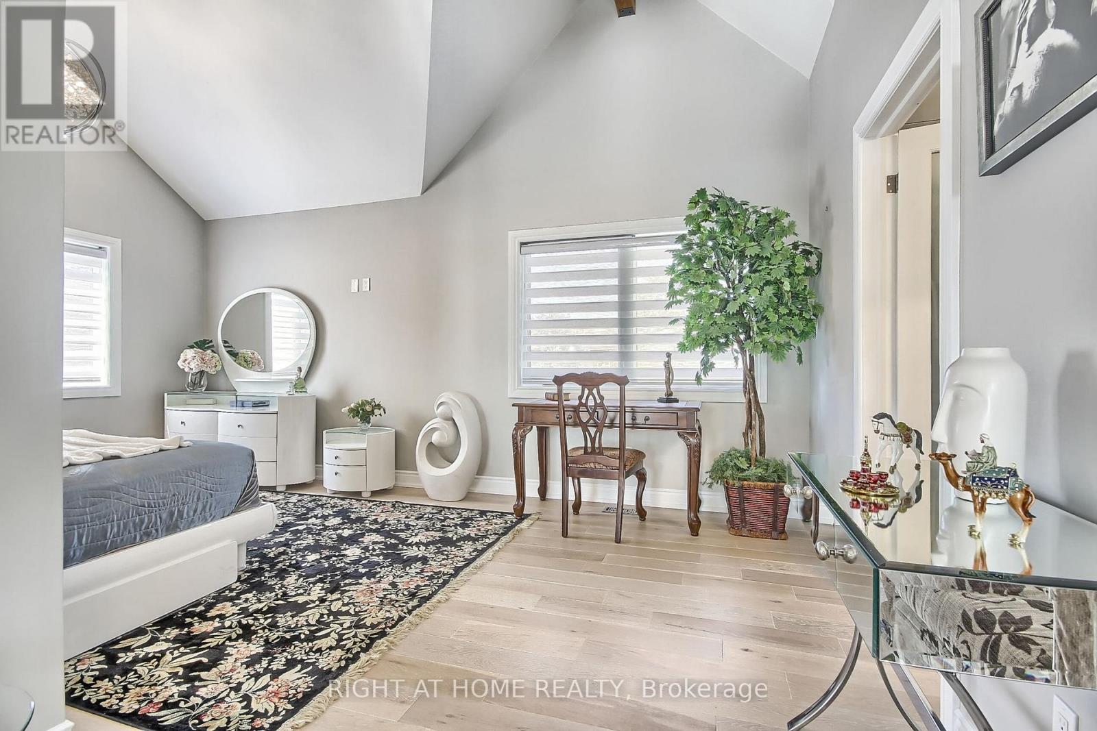 26 Beach Road, Kawartha Lakes, Ontario  K0M 2C0 - Photo 33 - X12396312