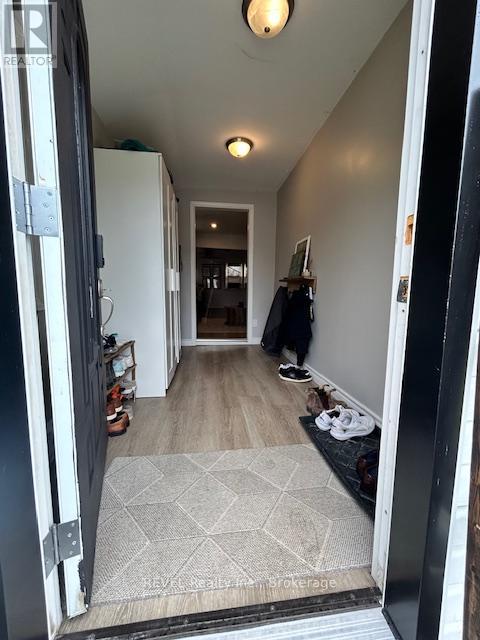 3644 Elm Street, Fort Erie, Ontario  L0S 1N0 - Photo 2 - X12634956