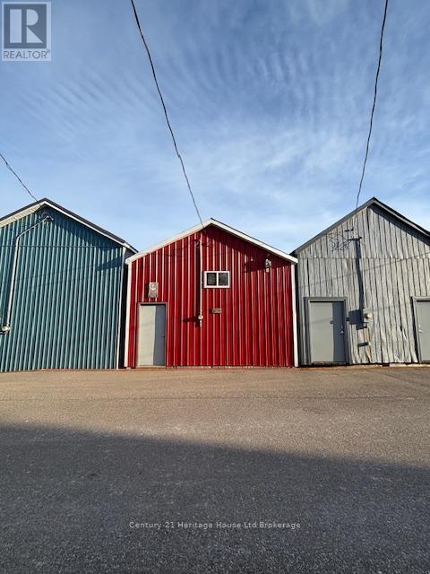 24 Dock Road, Norfolk, Ontario  N0E 1G0 - Photo 2 - X12635076