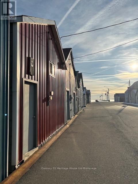 24 Dock Road, Norfolk, Ontario  N0E 1G0 - Photo 3 - X12635076