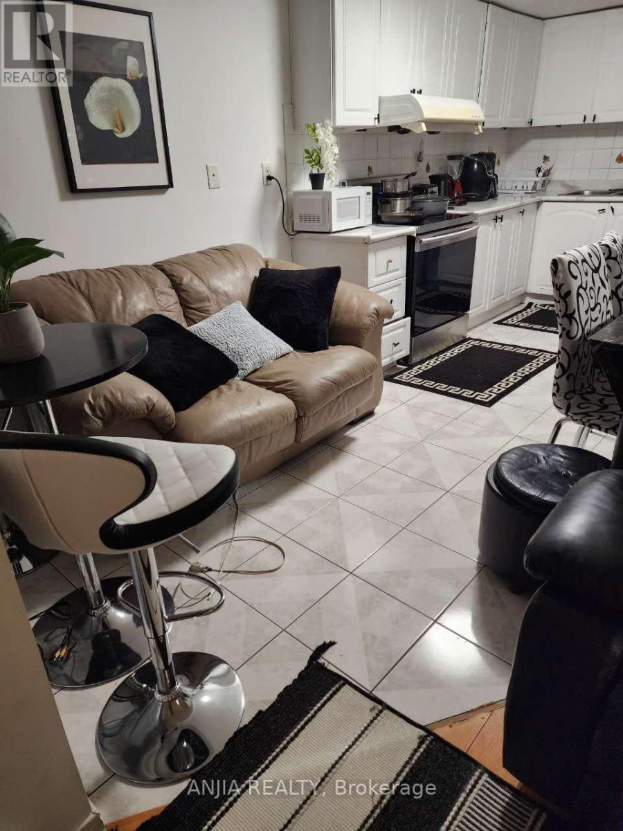 Bsmt - 81 Brimstone Crescent, Toronto, Ontario  M1V 3C8 - Photo 4 - E12634788