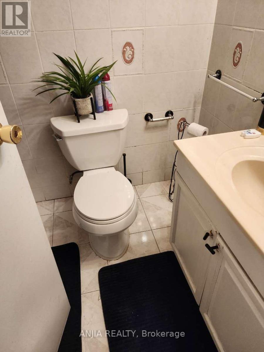 Bsmt - 81 Brimstone Crescent, Toronto, Ontario  M1V 3C8 - Photo 8 - E12634788