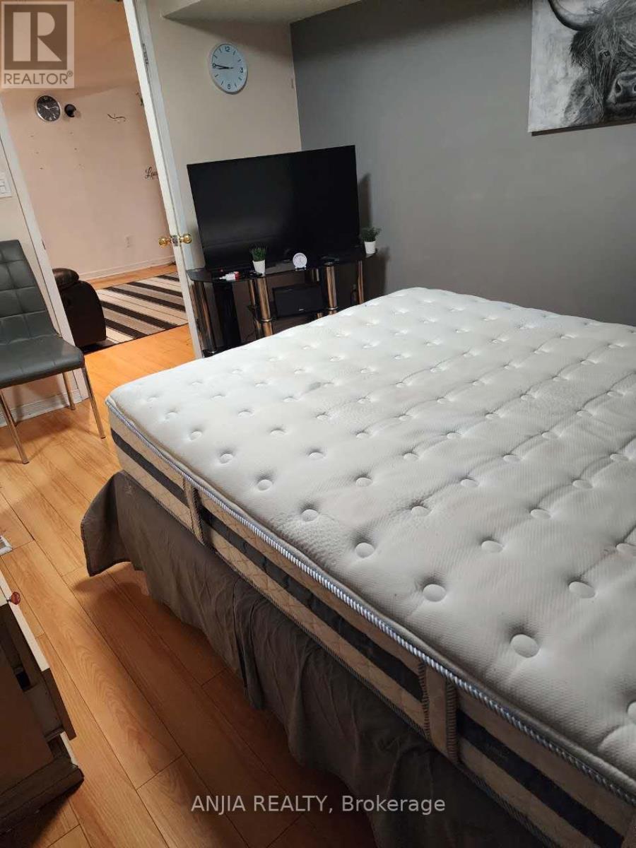 Bsmt - 81 Brimstone Crescent, Toronto, Ontario  M1V 3C8 - Photo 6 - E12634788