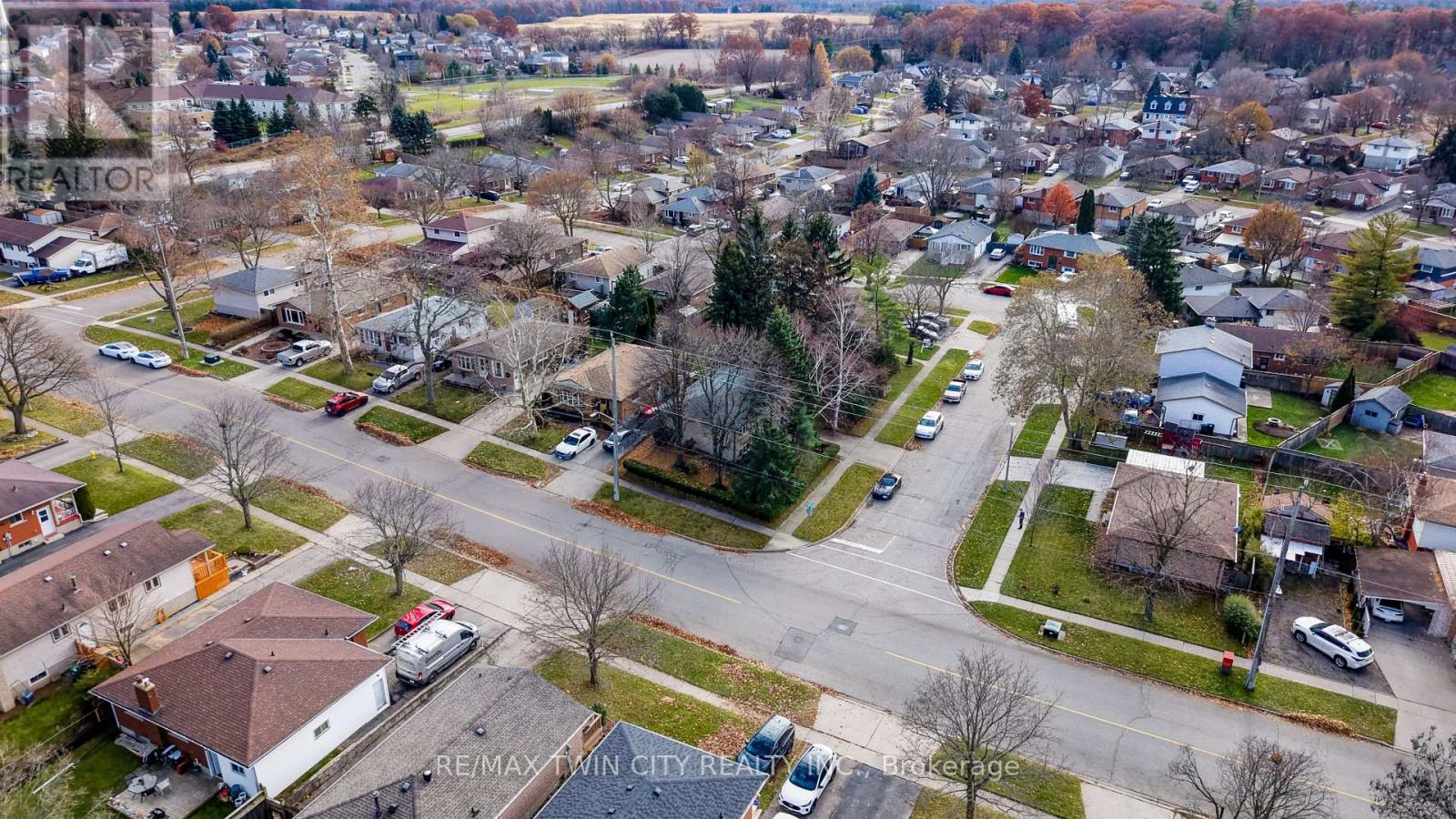 48 Mark Crescent, Cambridge, Ontario  N1S 4A3 - Photo 23 - X12579684