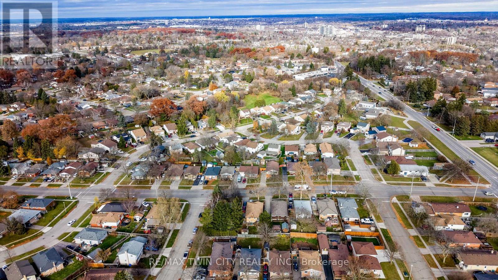 48 Mark Crescent, Cambridge, Ontario  N1S 4A3 - Photo 24 - X12579684