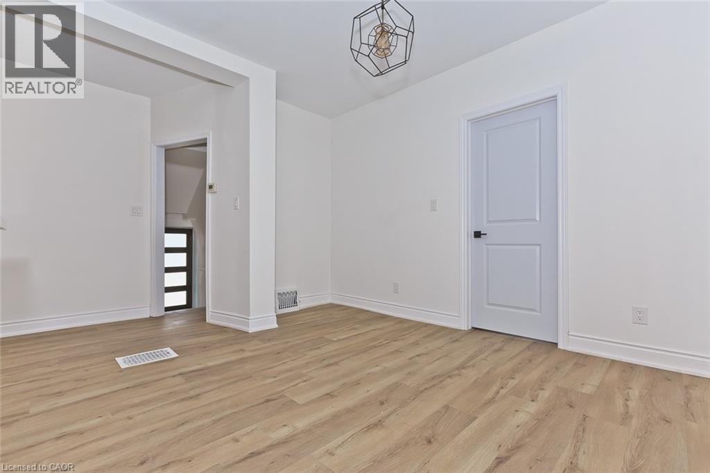 4743 Ryerson Crescent, Niagara Falls, Ontario  L2E 1E6 - Photo 32 - 40794032