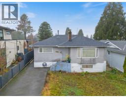 8255 18TH AVENUE, Burnaby, British Columbia