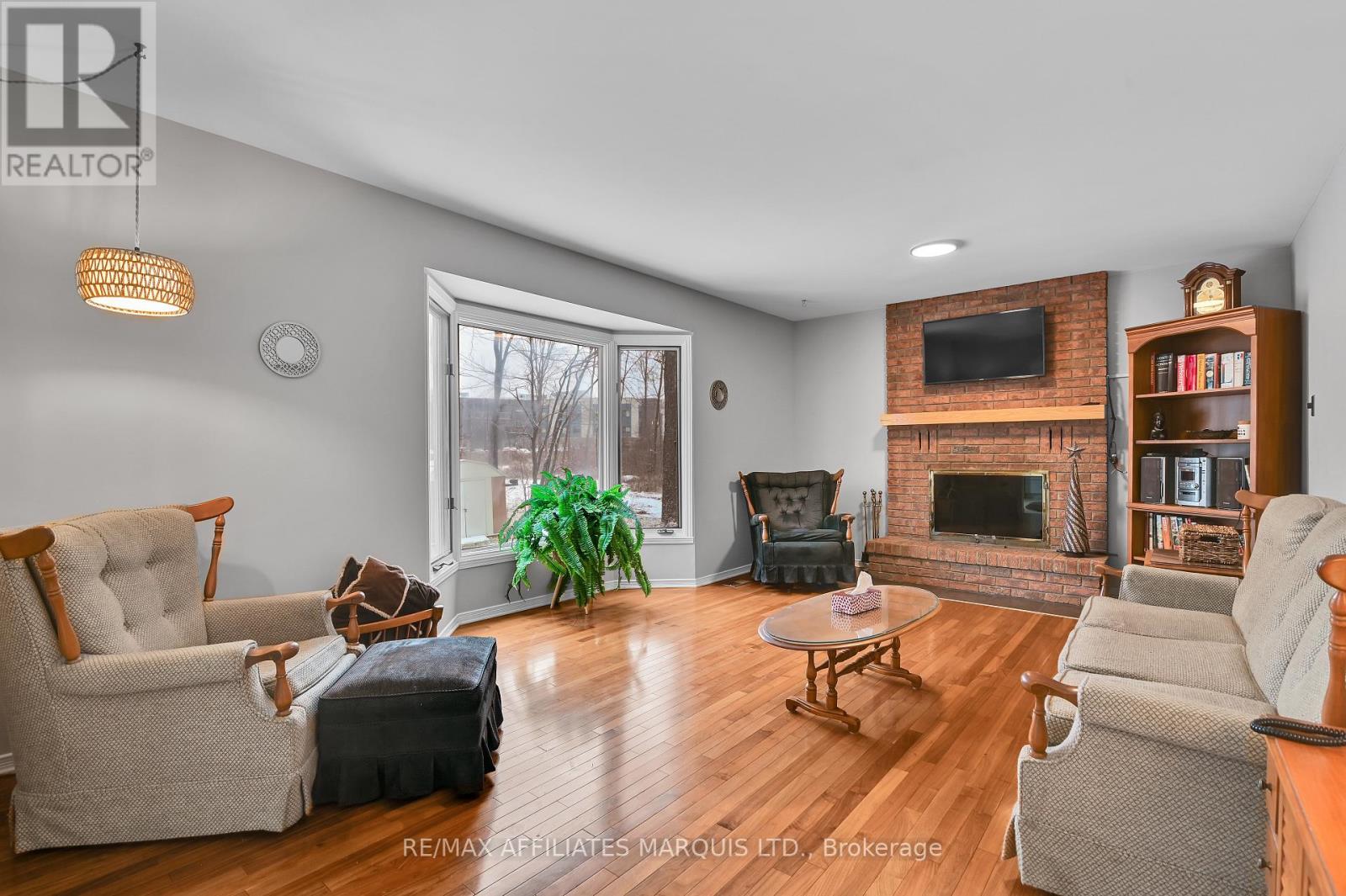 1408 Holy Cross Boulevard, Cornwall, Ontario K6H 6Z4 - Photo 11 - X12635070