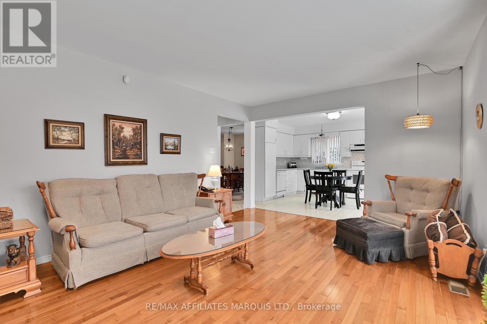 1408 Holy Cross Boulevard, Cornwall, Ontario K6H 6Z4 - Photo 12 - X12635070