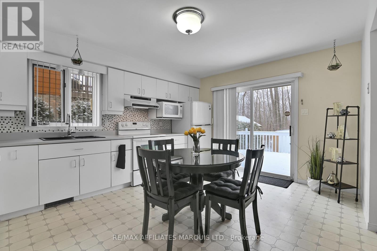 1408 Holy Cross Boulevard, Cornwall, Ontario K6H 6Z4 - Photo 14 - X12635070