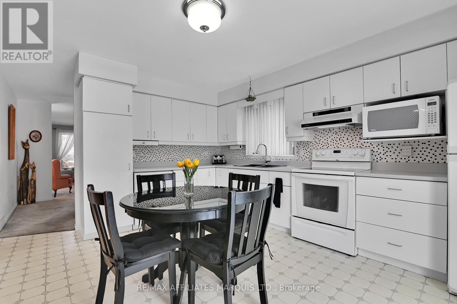 1408 Holy Cross Boulevard, Cornwall, Ontario K6H 6Z4 - Photo 16 - X12635070