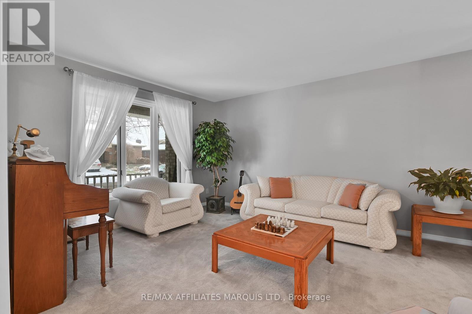 1408 Holy Cross Boulevard, Cornwall, Ontario K6H 6Z4 - Photo 5 - X12635070