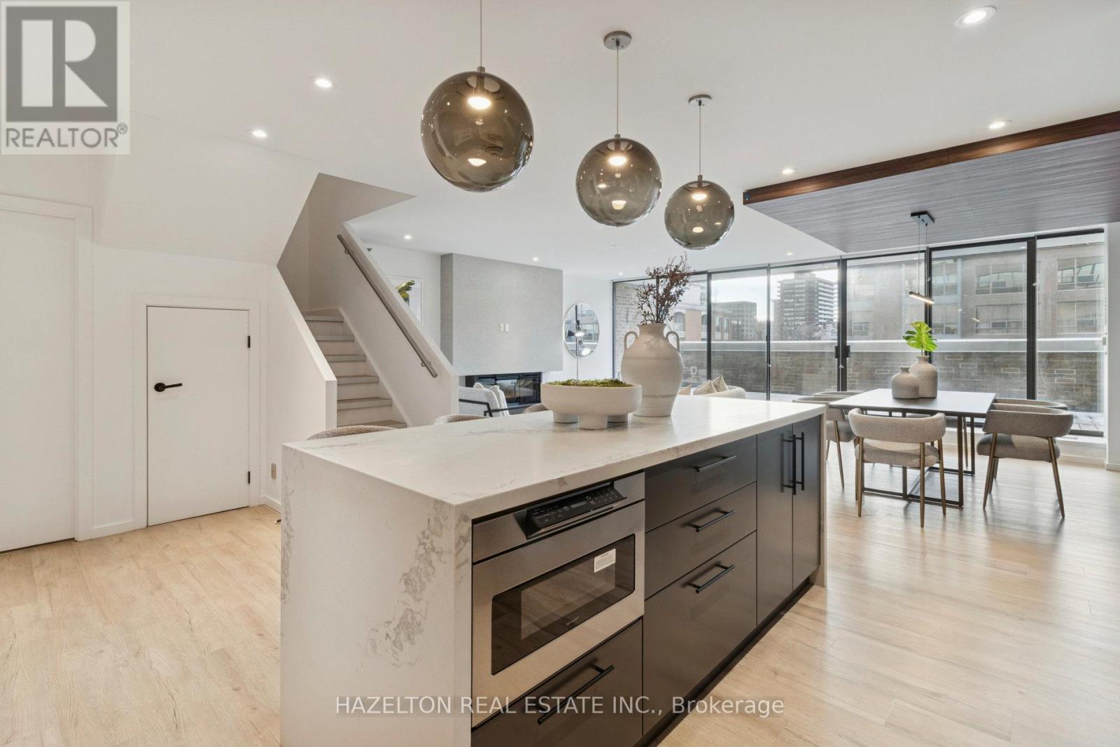 405 - 55a Avenue Road, Toronto, Ontario  M5R 3L2 - Photo 10 - C12634920