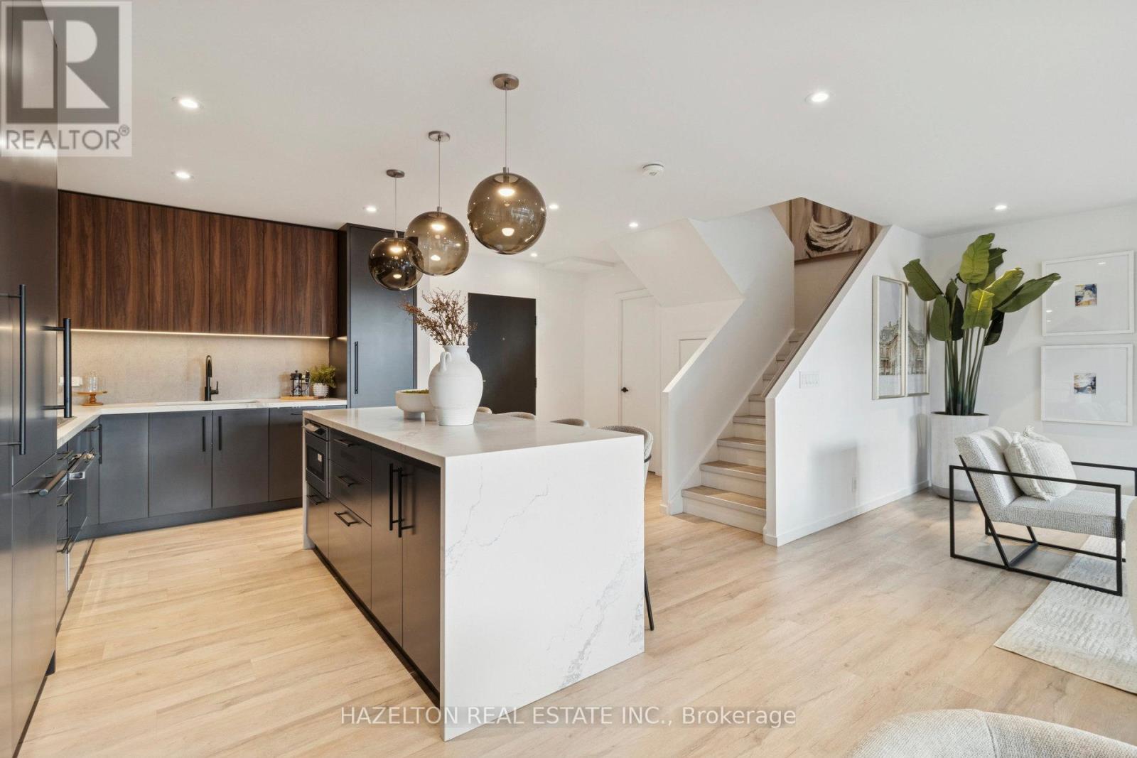 405 - 55a Avenue Road, Toronto, Ontario  M5R 3L2 - Photo 11 - C12634920