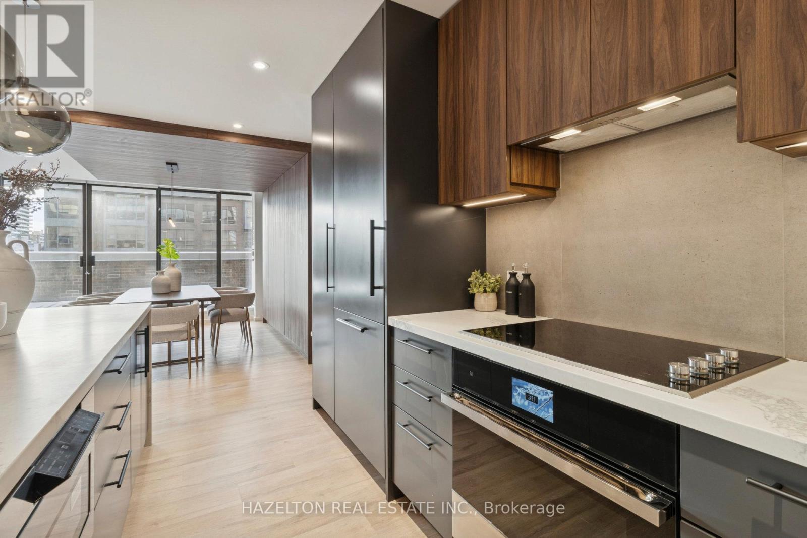 405 - 55a Avenue Road, Toronto, Ontario  M5R 3L2 - Photo 7 - C12634920