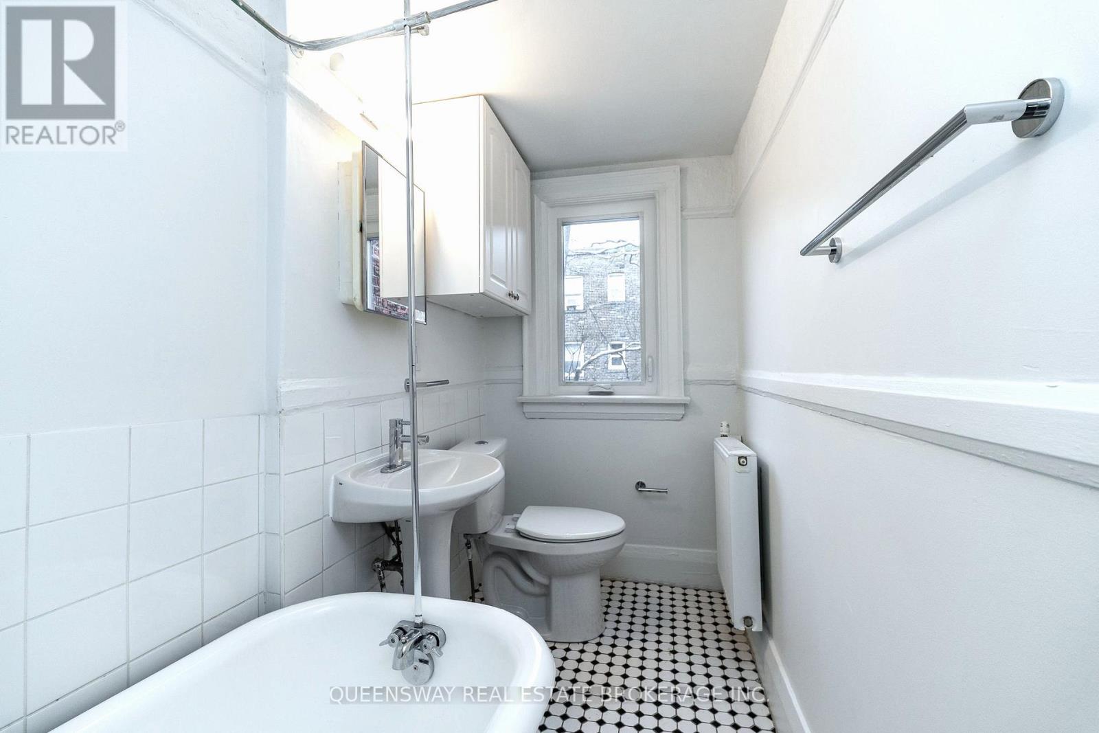 18 - 100 Vaughan Road, Toronto, Ontario  M6C 2M1 - Photo 10 - C12634968