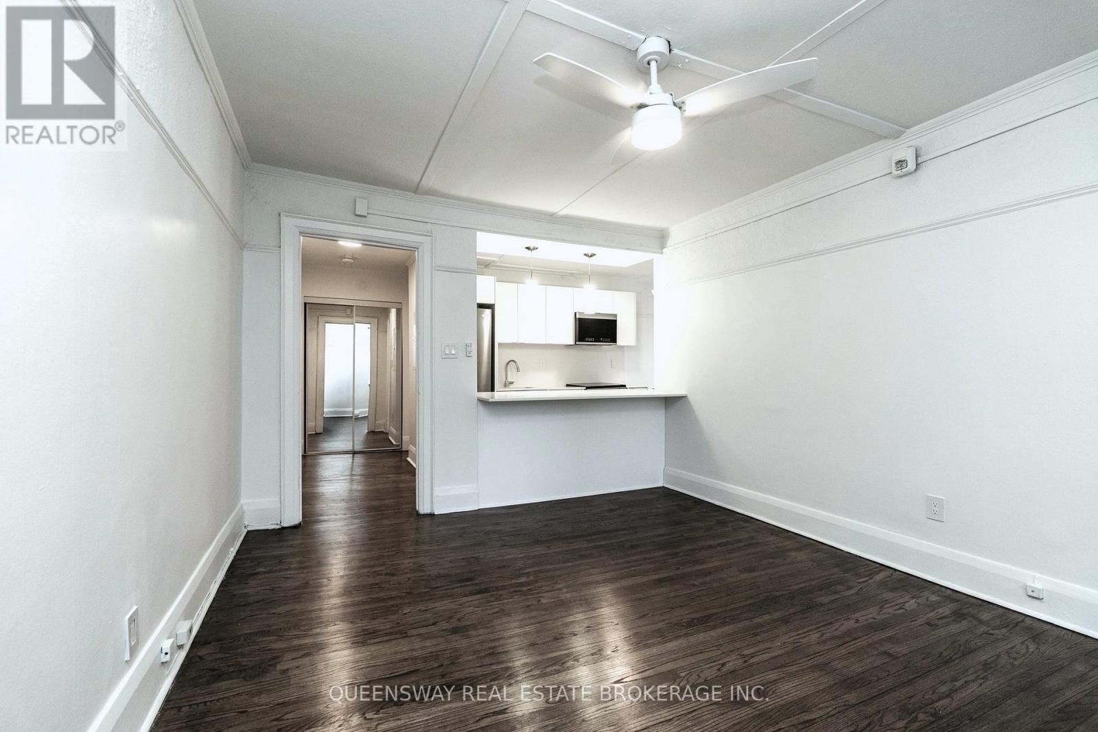 18 - 100 Vaughan Road, Toronto, Ontario  M6C 2M1 - Photo 4 - C12634968