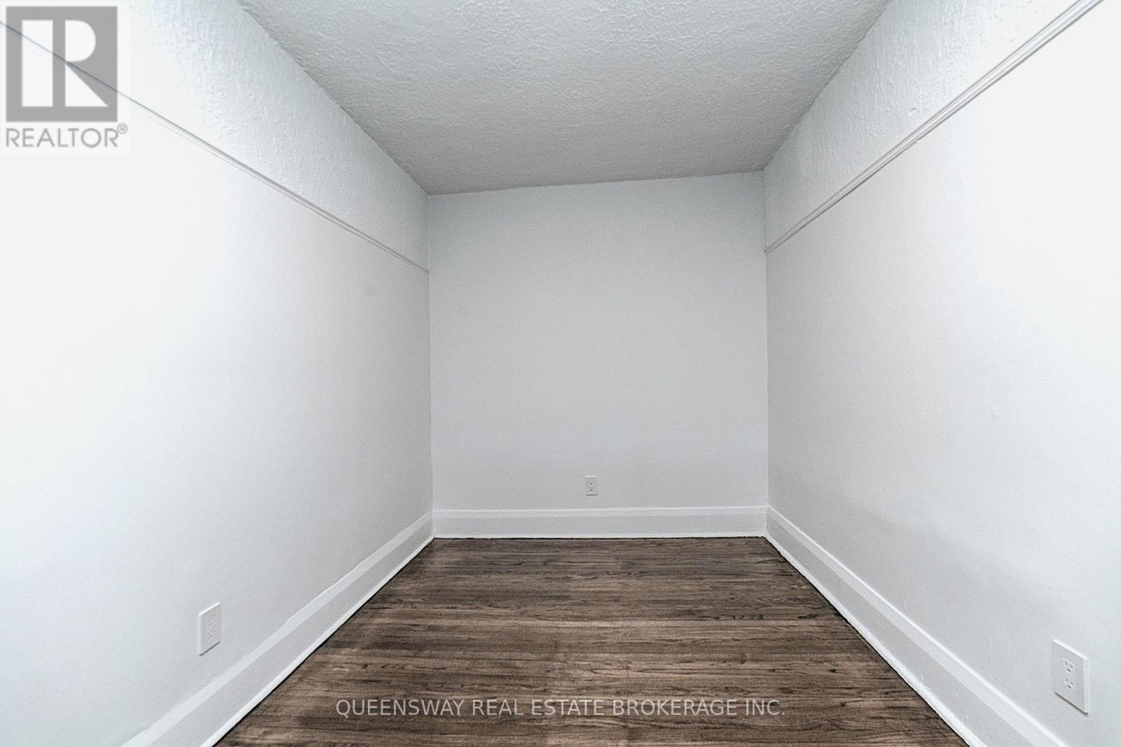 18 - 100 Vaughan Road, Toronto, Ontario  M6C 2M1 - Photo 9 - C12634968