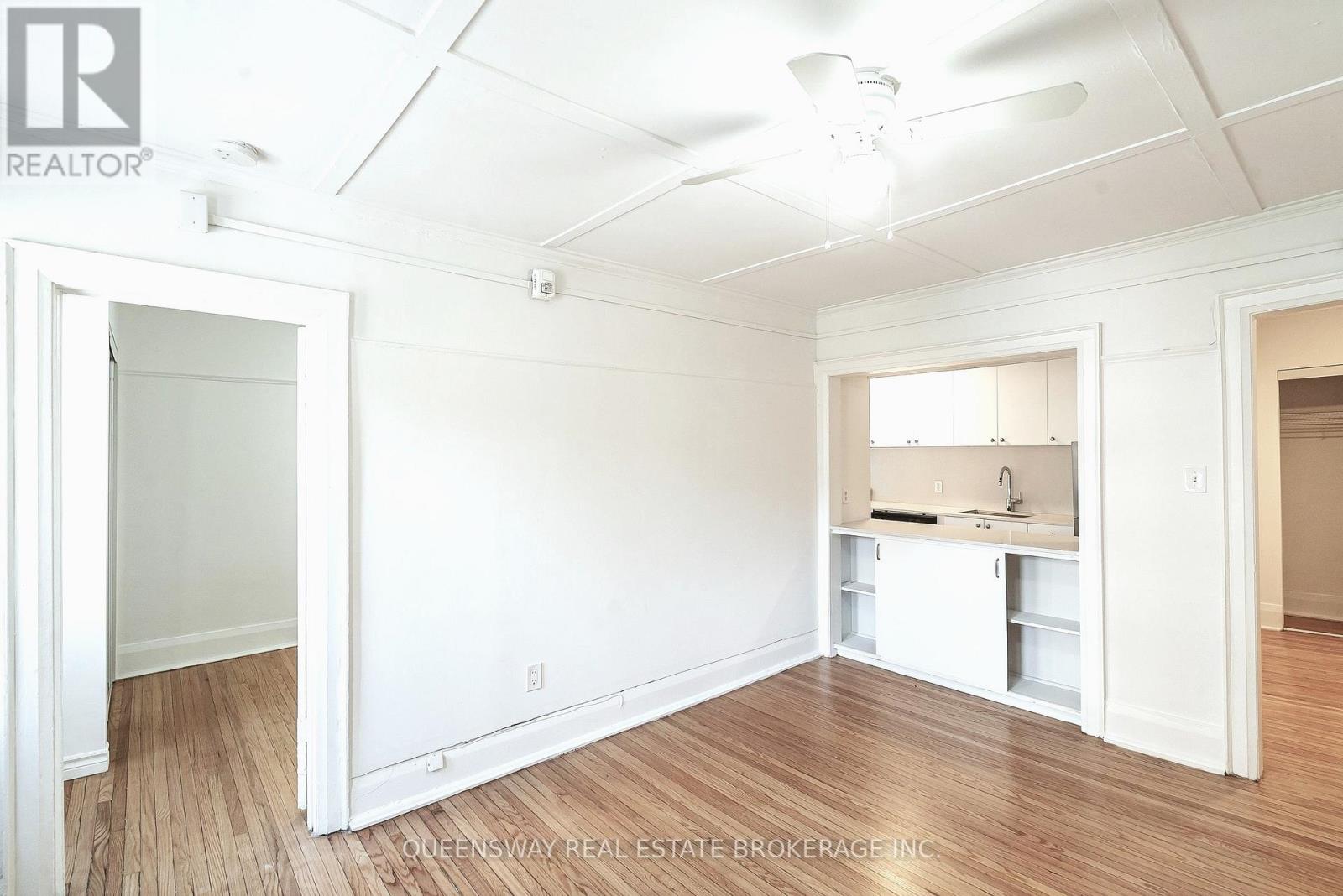 17 - 100 VAUGHAN ROAD, Toronto, Ontario