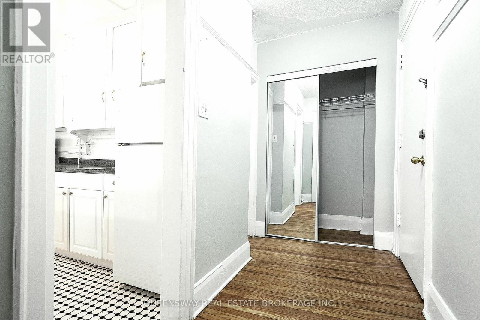 17 - 100 Vaughan Road, Toronto, Ontario  M6C 2M1 - Photo 12 - C12634970