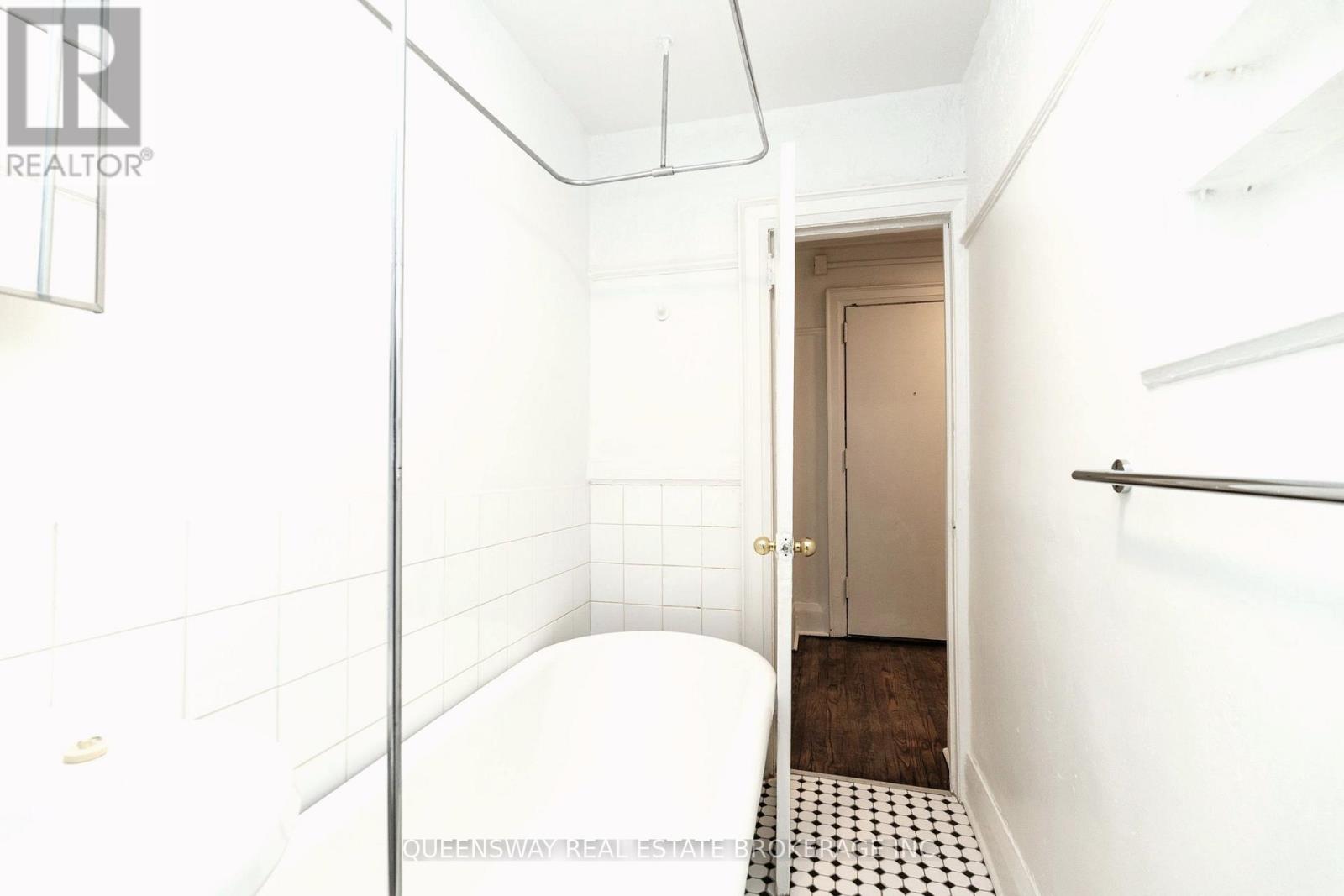 1 - 100 Vaughan Road, Toronto, Ontario  M6C 2M1 - Photo 11 - C12634972