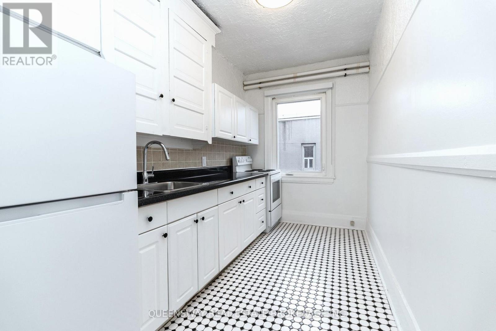 27 - 100 Vaughan Road, Toronto, Ontario  M6C 2M1 - Photo 6 - C12634974