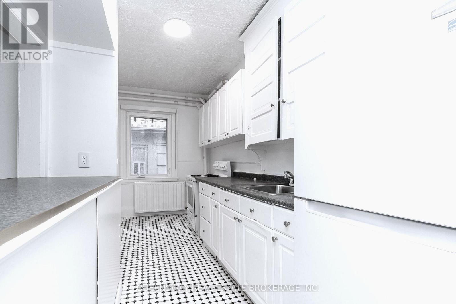 25 - 100 Vaughan Road, Toronto, Ontario  M6C 2M1 - Photo 3 - C12634976