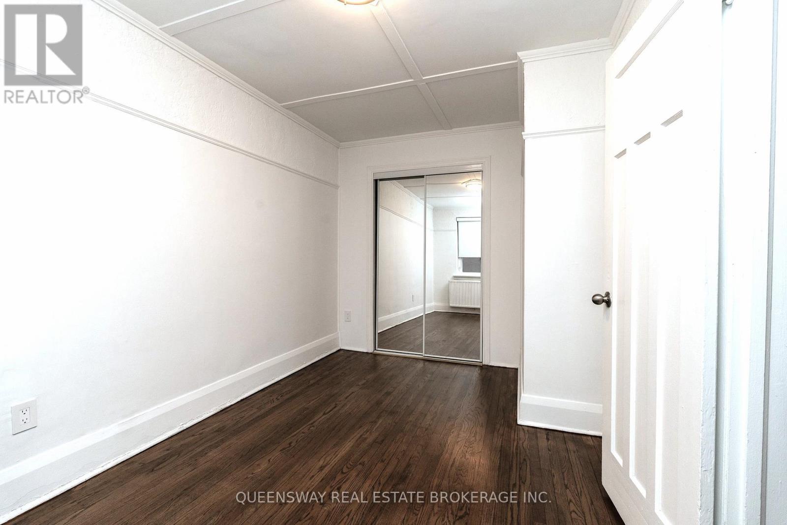 11 - 100 Vaughan Road, Toronto, Ontario  M6C 2M1 - Photo 7 - C12634978