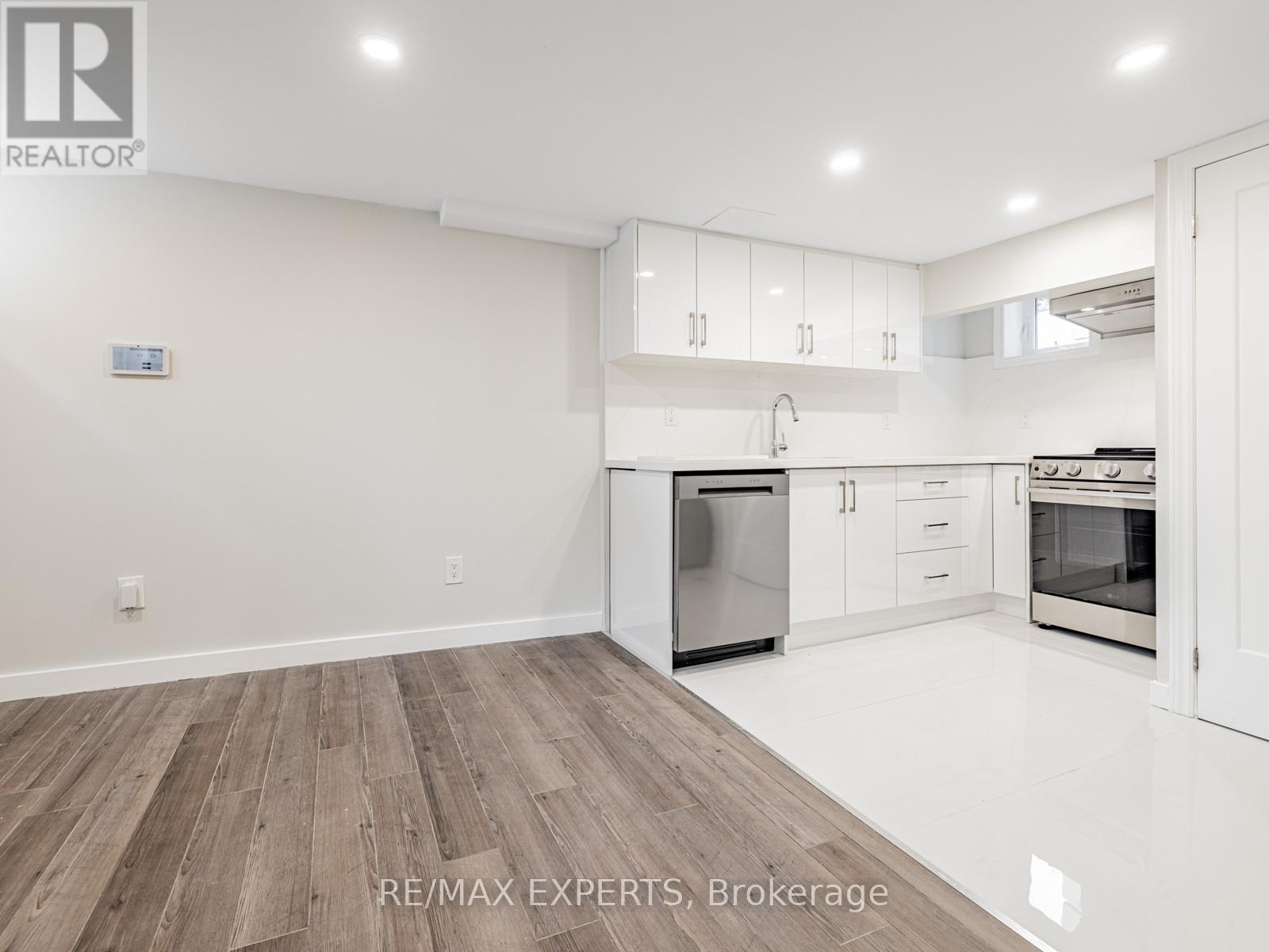 Bsmt - 2103 Avenue Road, Toronto, Ontario  M5M 4A9 - Photo 19 - C12634986
