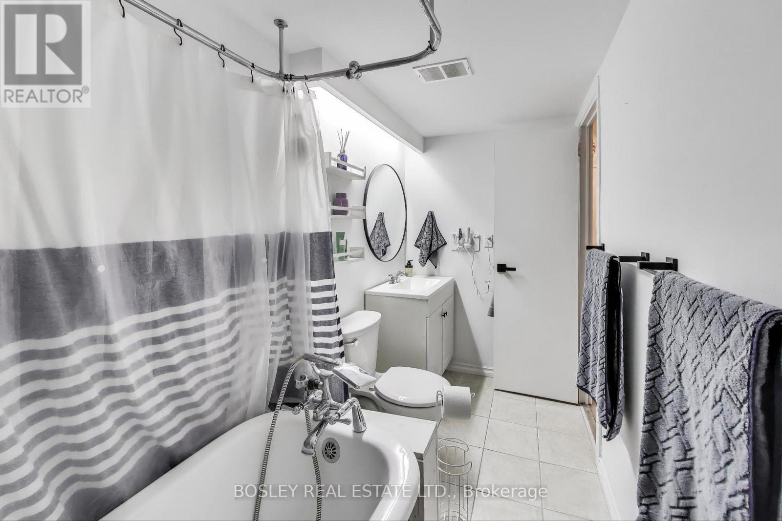 111 - 10 Parkway Forest Drive, Toronto, Ontario  M2J 1L3 - Photo 23 - C12634998