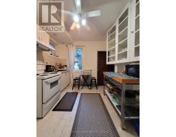 BACK STUDIO APARTMENT - 335 PALMERSTON BOULEVARD, Toronto, Ontario