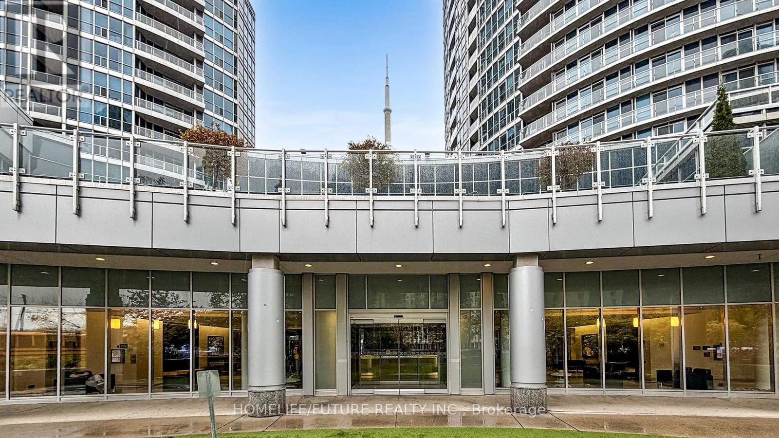 1906 - 8 York Street, Toronto, Ontario M5J 2Y2 - Photo 5 - C12635030