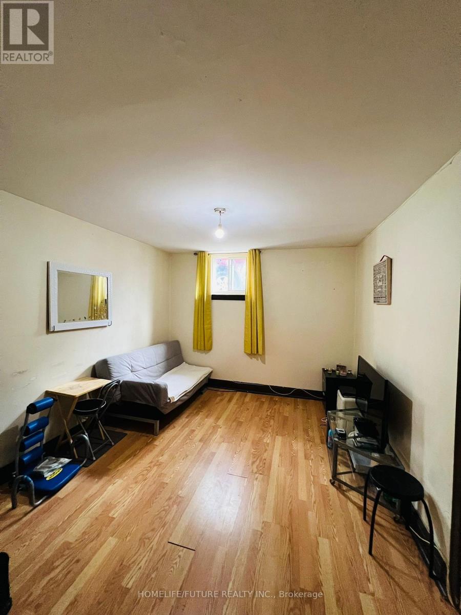 983 Avenue Road, Toronto, Ontario  M5P 2K9 - Photo 2 - C12635064