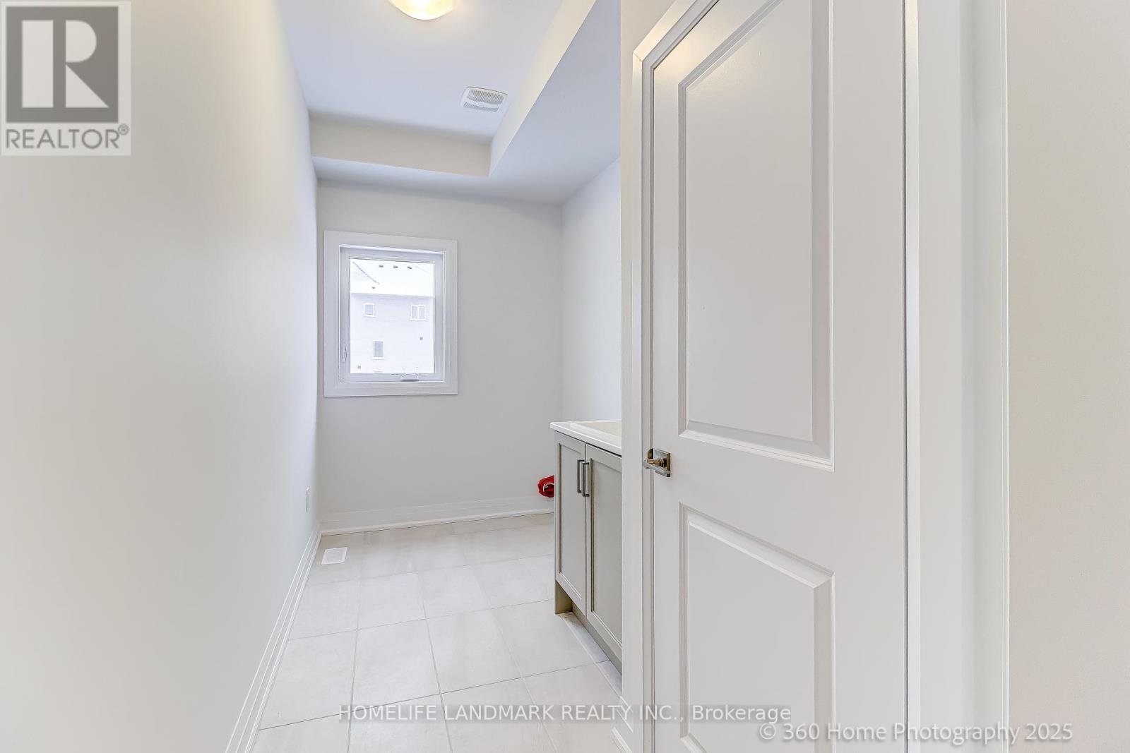 219 Seguin Street, Richmond Hill, Ontario L4E 2Y9 - Photo 10 - N12634930