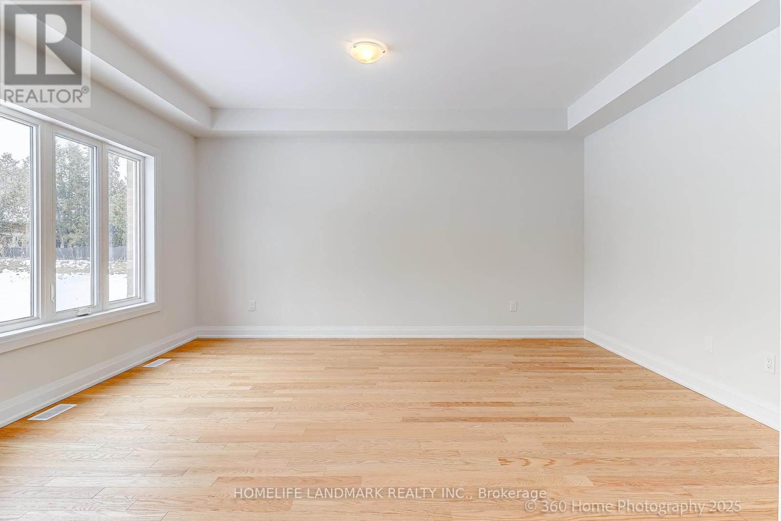 219 Seguin Street, Richmond Hill, Ontario L4E 2Y9 - Photo 5 - N12634930