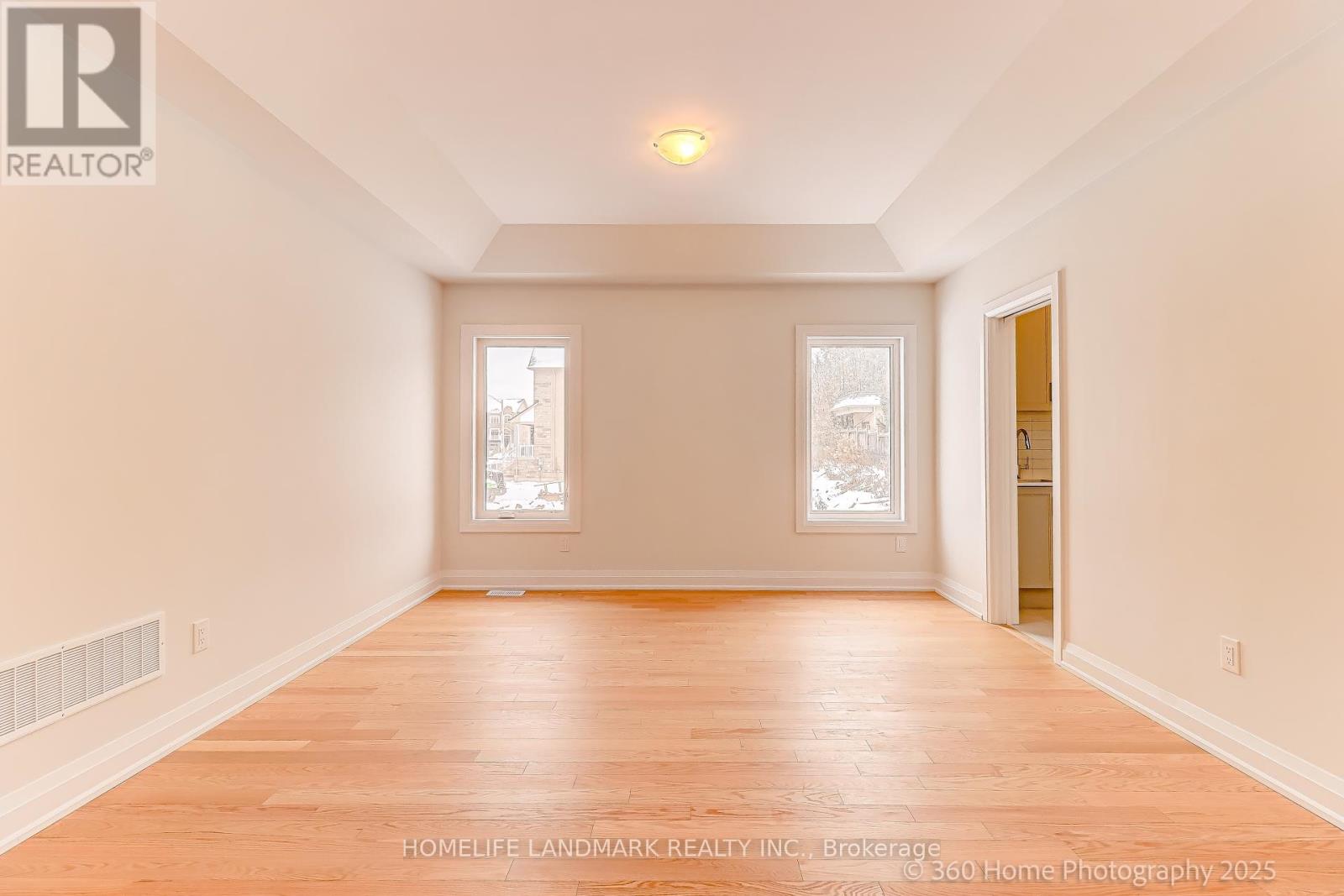 219 Seguin Street, Richmond Hill, Ontario L4E 2Y9 - Photo 9 - N12634930