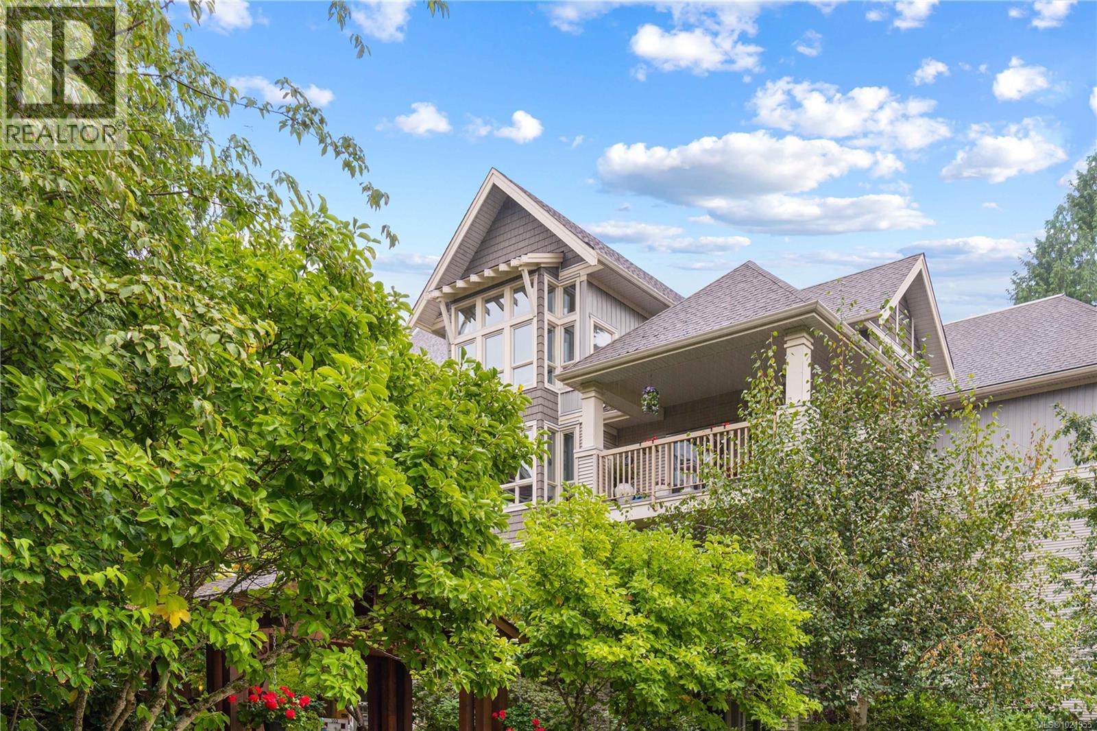 202 5670 Edgewater Lane, Nanaimo, British Columbia